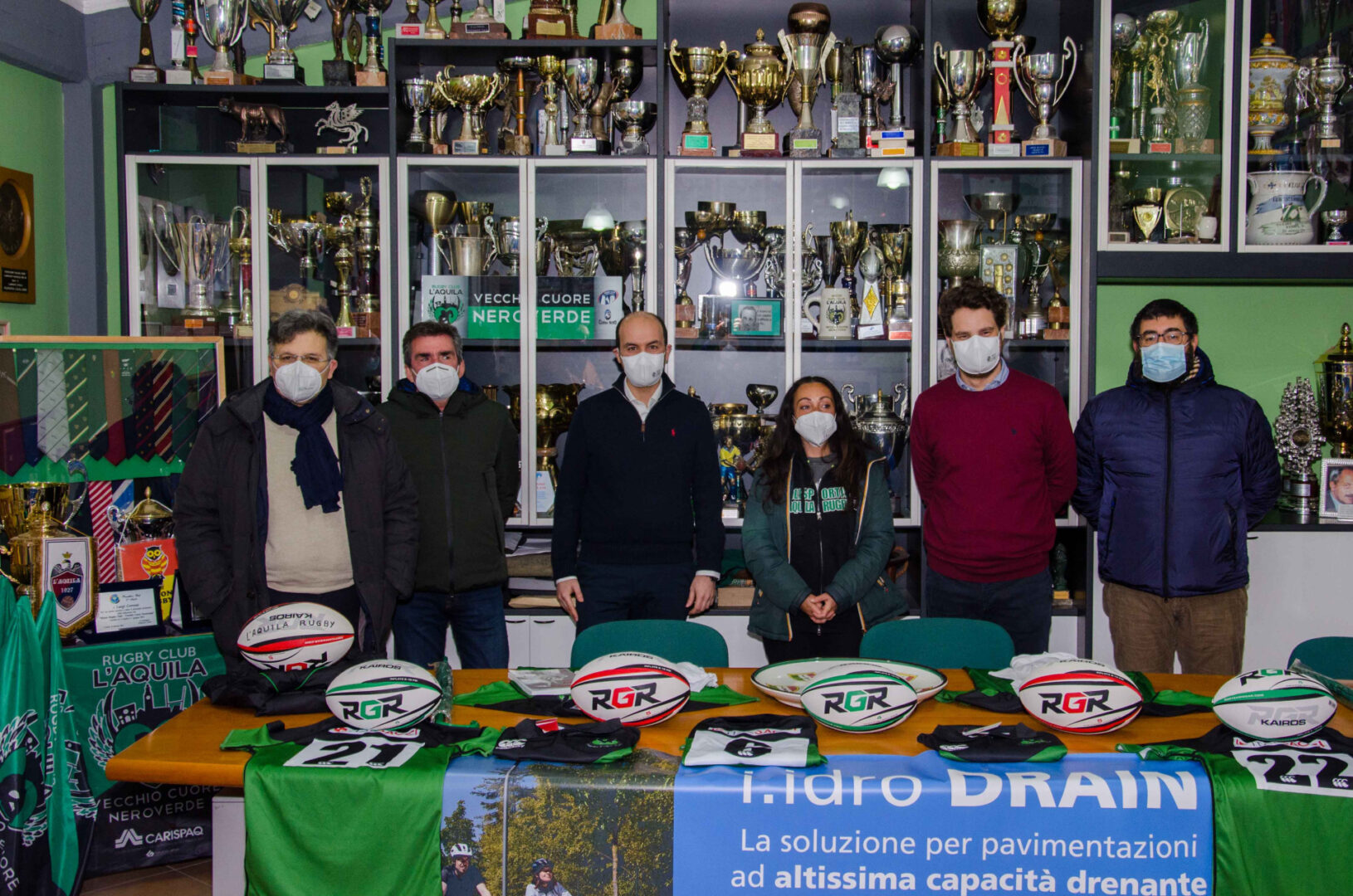 Cerimonia di presentazione della nuova maglia Spallone neroverde, alla presenza del Direttore dell'impianto Italsacci di Cagnano Amiterno ing. Rabih El Omeiri.
