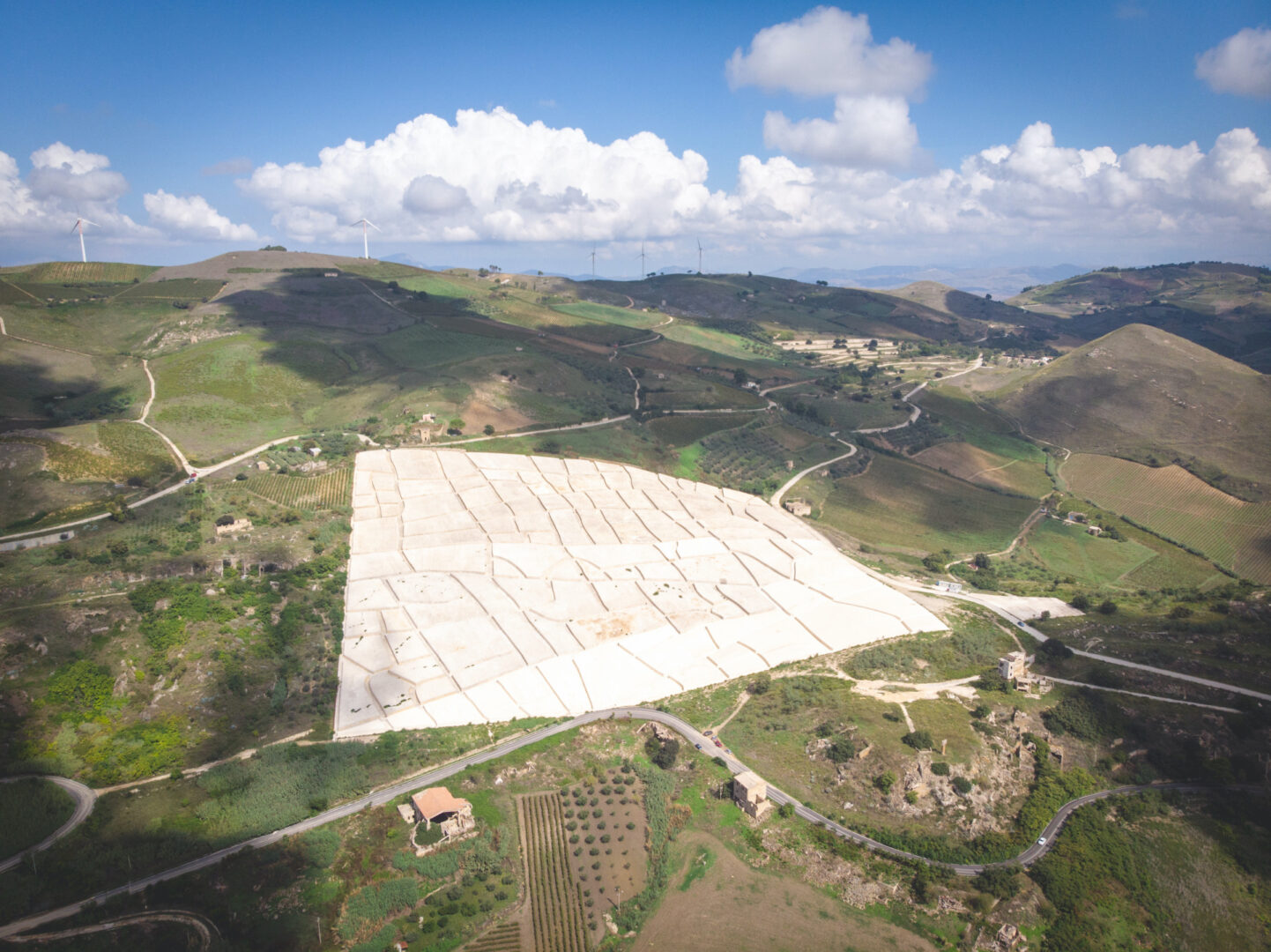Il Grande cretto di Gibellina Vecchia, l'opera di Alberto Burri