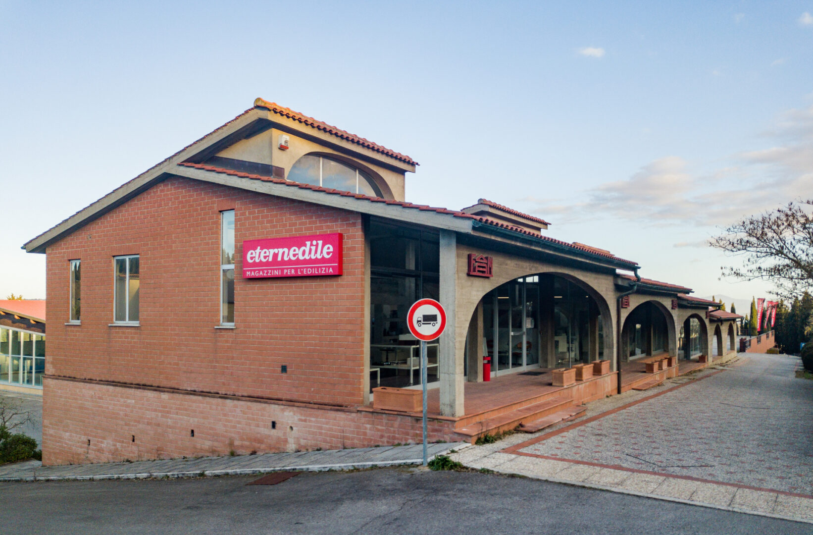 Magazzino Eternedile di San Quirico D'Orcia (SI)