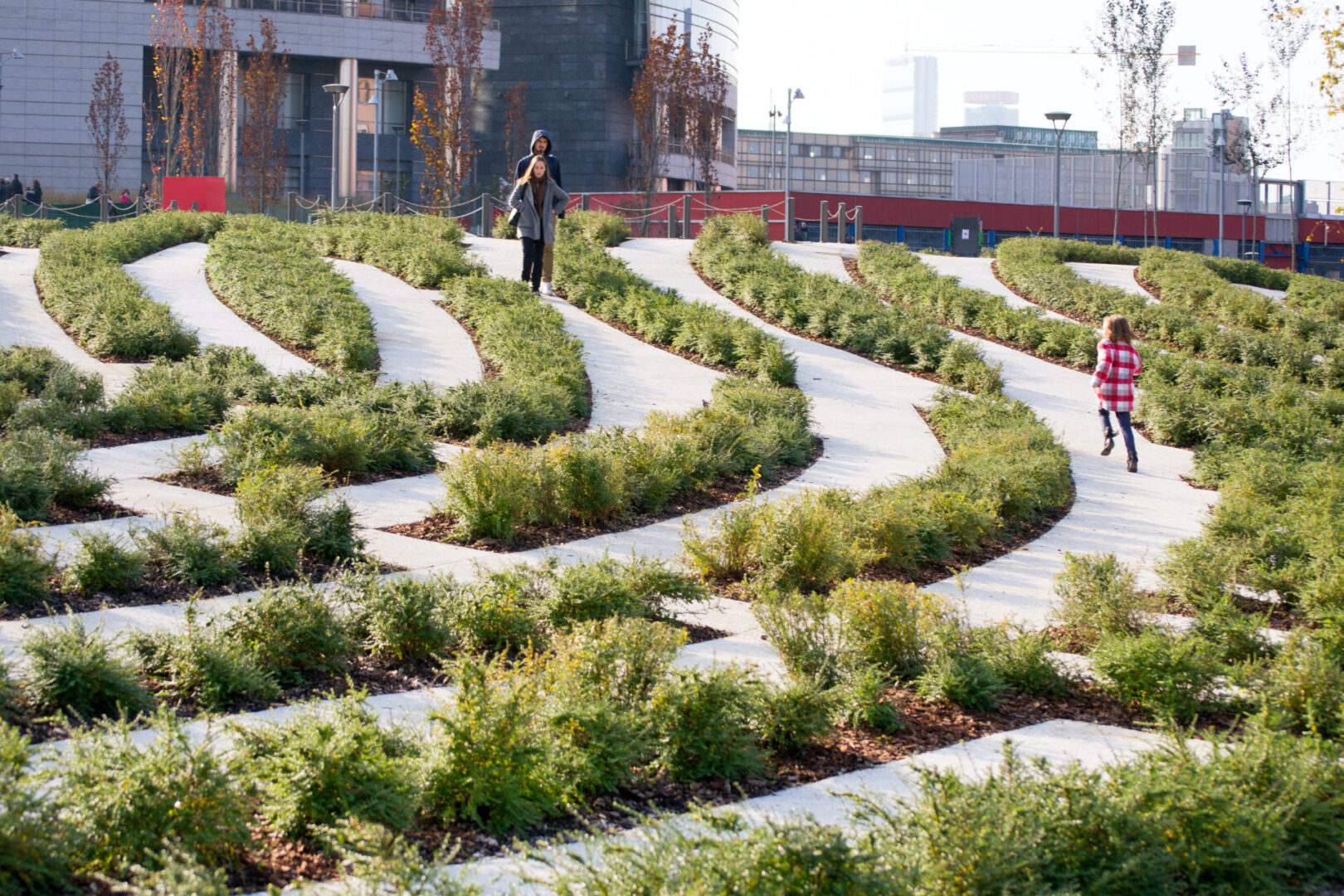 Pavimentazione realizzata con calcestruzzo i.idro DRAIN nel Parco Biblioteca degli Alberi di Milano